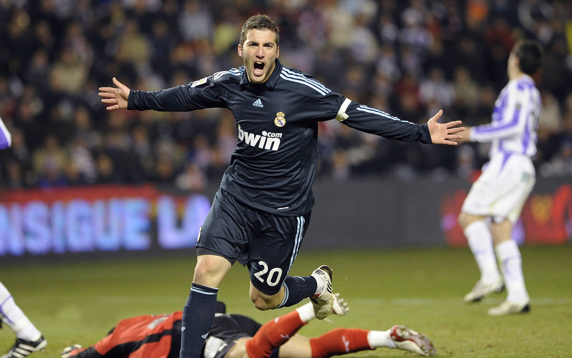 九游网游官网-利物浦稳扎稳打，欧冠赛场展现强大实力